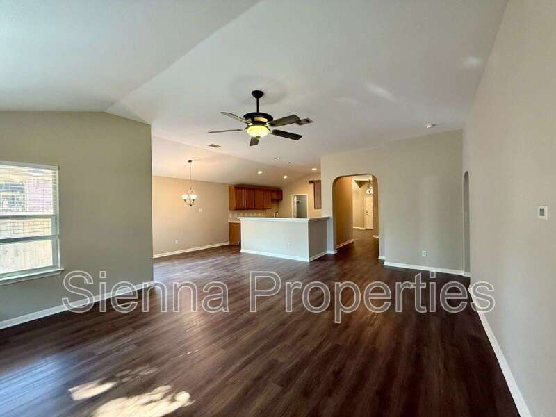 Buda: Whispering Hollow property image