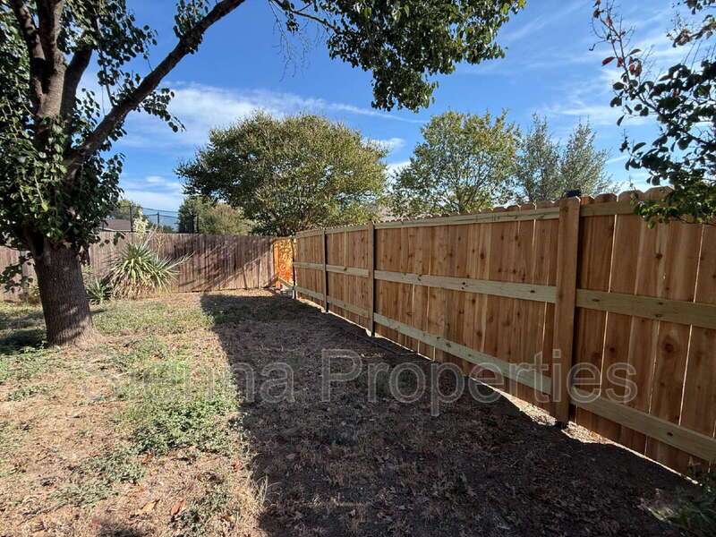 Buda: Whispering Hollow property image