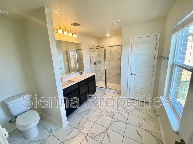 Live on the Golf Course at Star Ranch!! 4BD 3BA Home for Rent...Hutto Texas property image