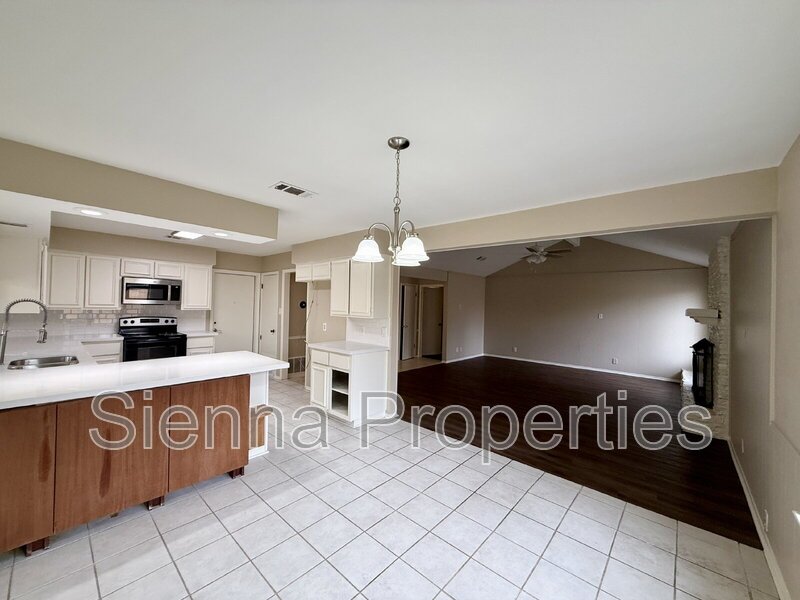 One story updated home! property image