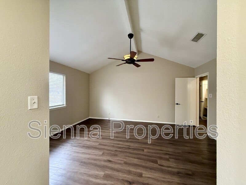 One story updated home! property image