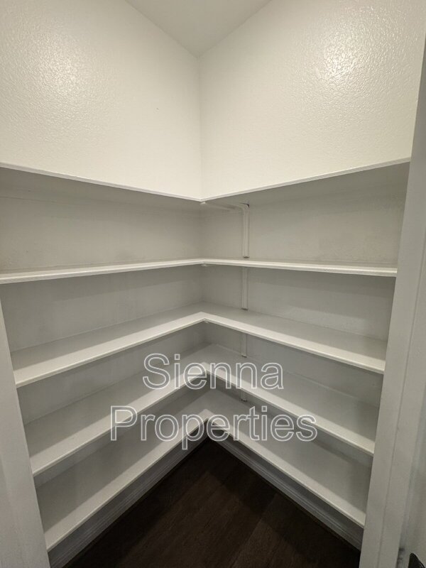 Dripping Springs: Texas Heritage Subdv: 3BD 2.5BA Home for Lease property image