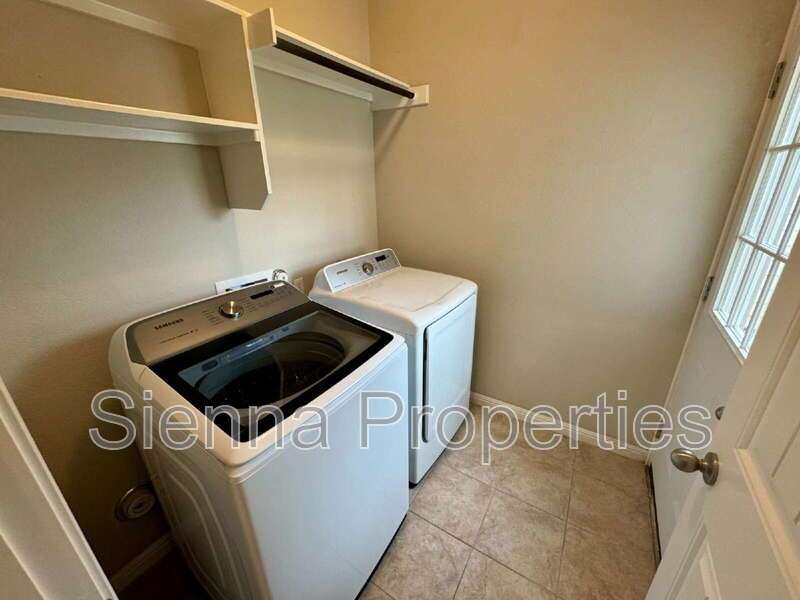 Dripping Springs: Texas Heritage Subdv: 3BD 2.5BA Home for Lease property image