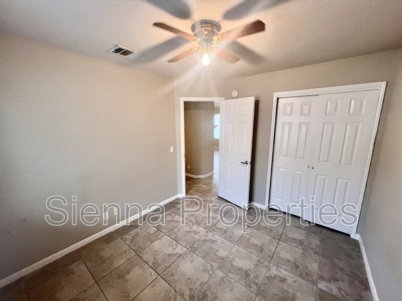 Nice 3BD 2BA Home in east Austin...Close to Tesla and the Airport property image