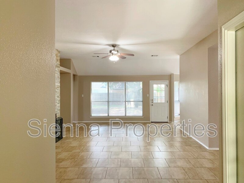 Remodeled 3 BD/ 2BA House for Rent in Cedar Park property image