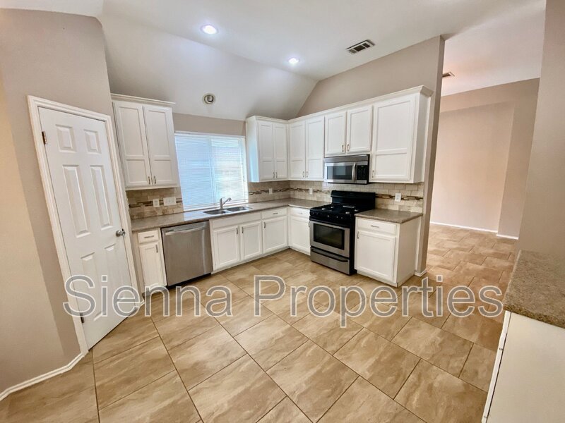 Remodeled 3 BD/ 2BA House for Rent in Cedar Park property image