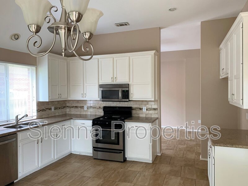 Remodeled 3 BD/ 2BA House for Rent in Cedar Park property image