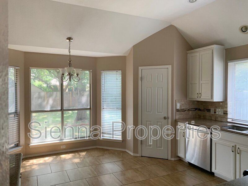 Remodeled 3 BD/ 2BA House for Rent in Cedar Park property image