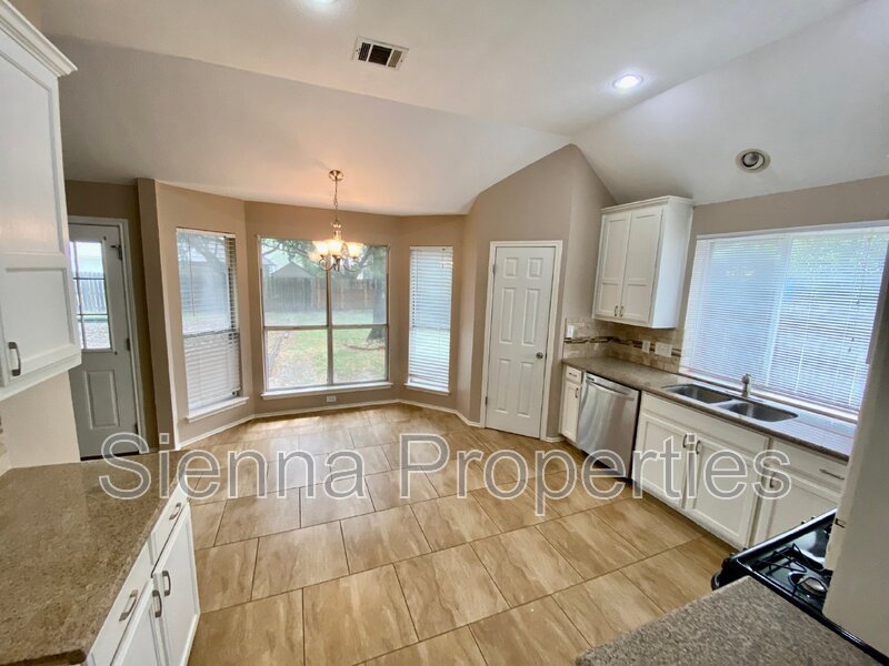 Remodeled 3 BD/ 2BA House for Rent in Cedar Park property image