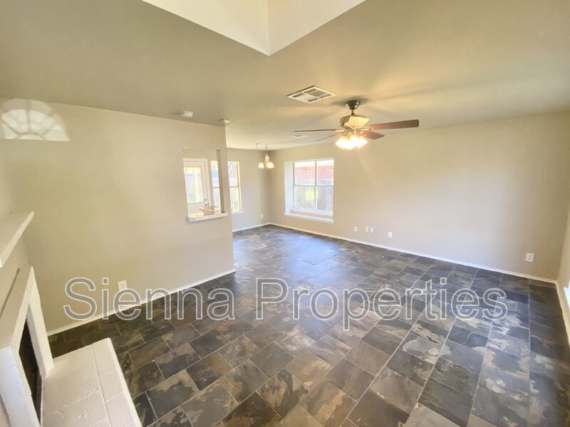 East Austin: Springfield Meadows: 4BD 2.5BA Home for Lease property image