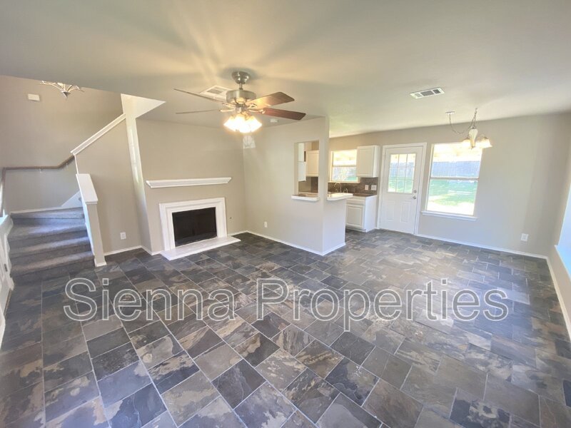 East Austin: Springfield Meadows: 4BD 2.5BA Home for Lease property image