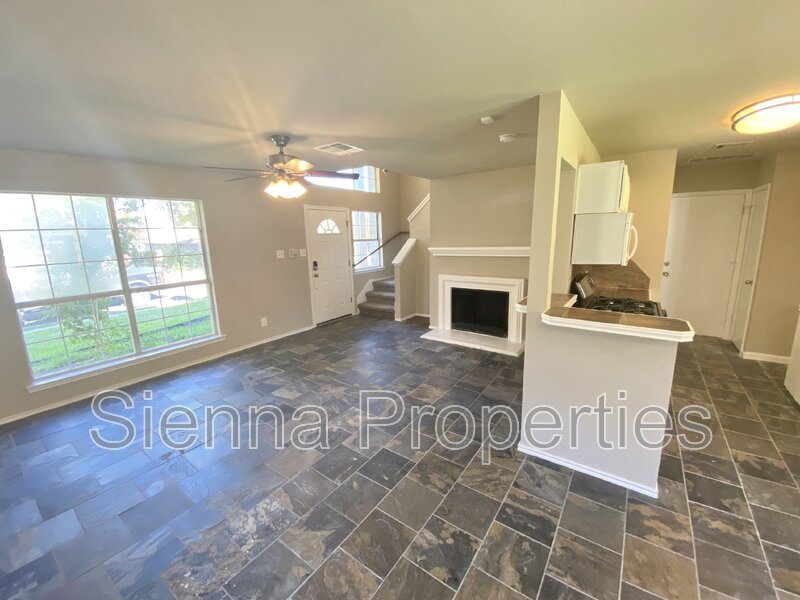 East Austin: Springfield Meadows: 4BD 2.5BA Home for Lease property image
