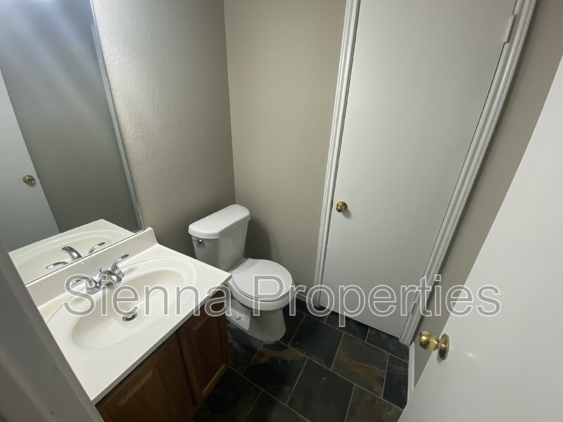 East Austin: Springfield Meadows: 4BD 2.5BA Home for Lease property image