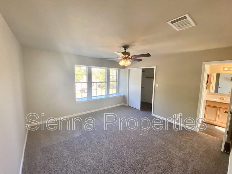 East Austin: Springfield Meadows: 4BD 2.5BA Home for Lease property image