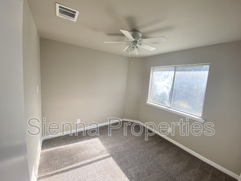East Austin: Springfield Meadows: 4BD 2.5BA Home for Lease property image