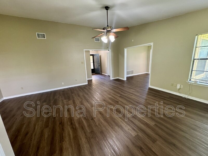 South Austin: 3 Bed 2 Bath Home For Lease property image
