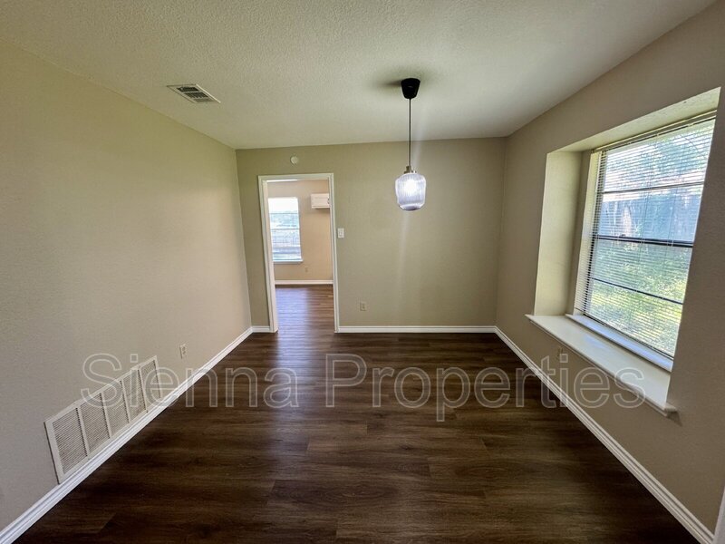 South Austin: 3 Bed 2 Bath Home For Lease property image
