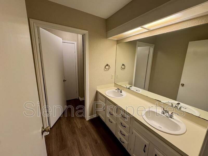 South Austin: 3 Bed 2 Bath Home For Lease property image