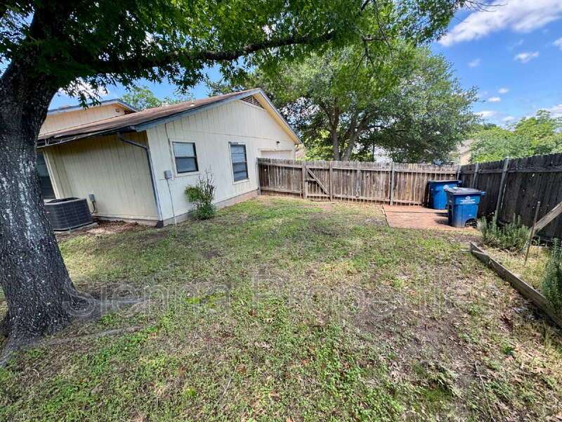 South Austin: 3 Bed 2 Bath Home For Lease property image