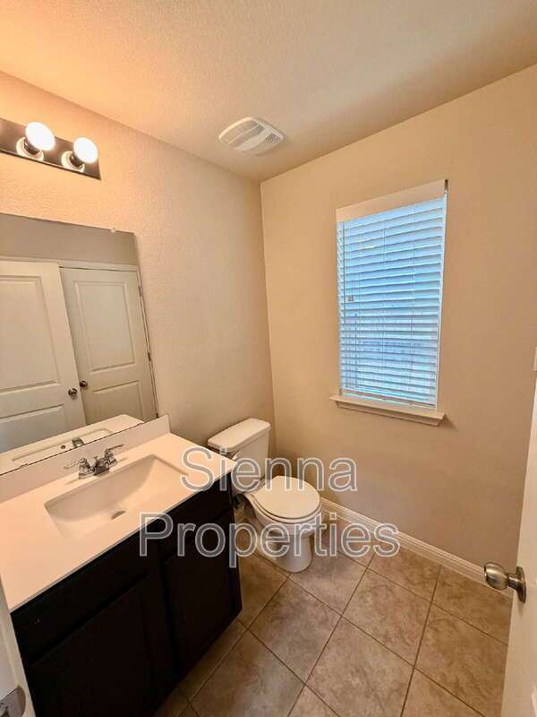 3 Bed / 2.5 Bath Home in Blanco Vista property image