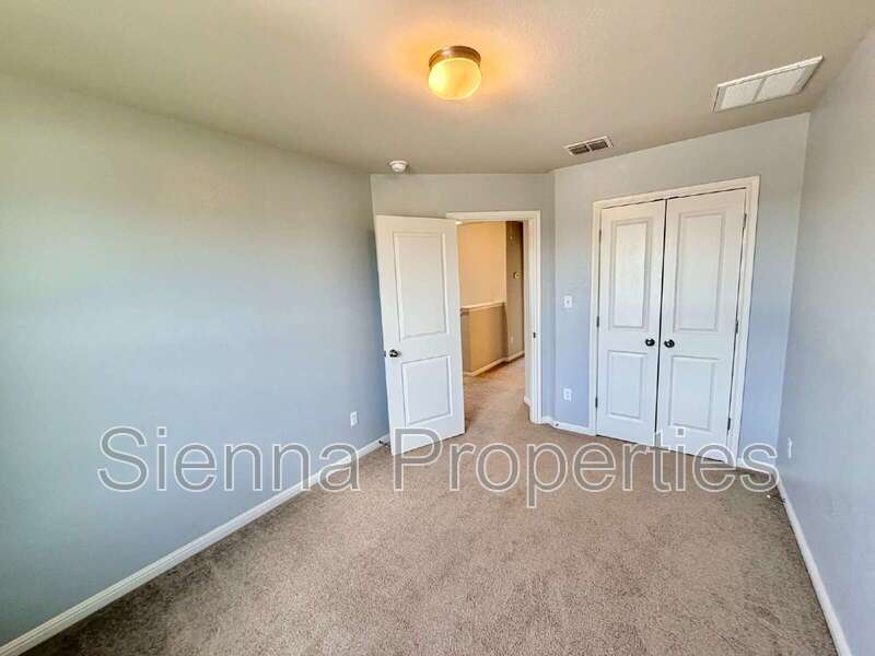 3 Bed / 2.5 Bath Home in Blanco Vista property image