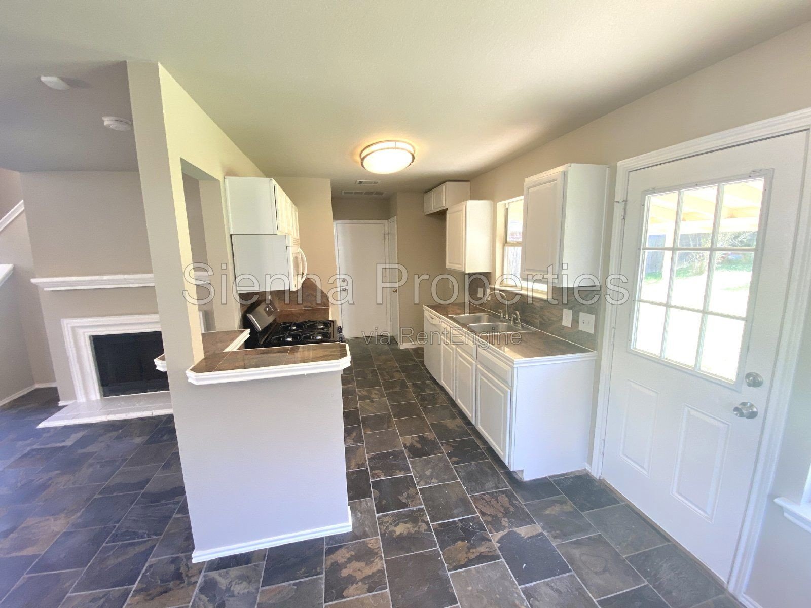 East Austin: Springfield Meadows: 4BD 2.5BA Home for Lease property image