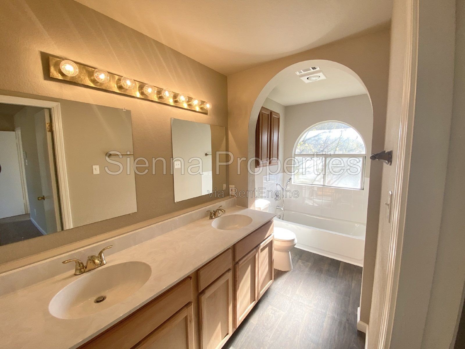 East Austin: Springfield Meadows: 4BD 2.5BA Home for Lease property image