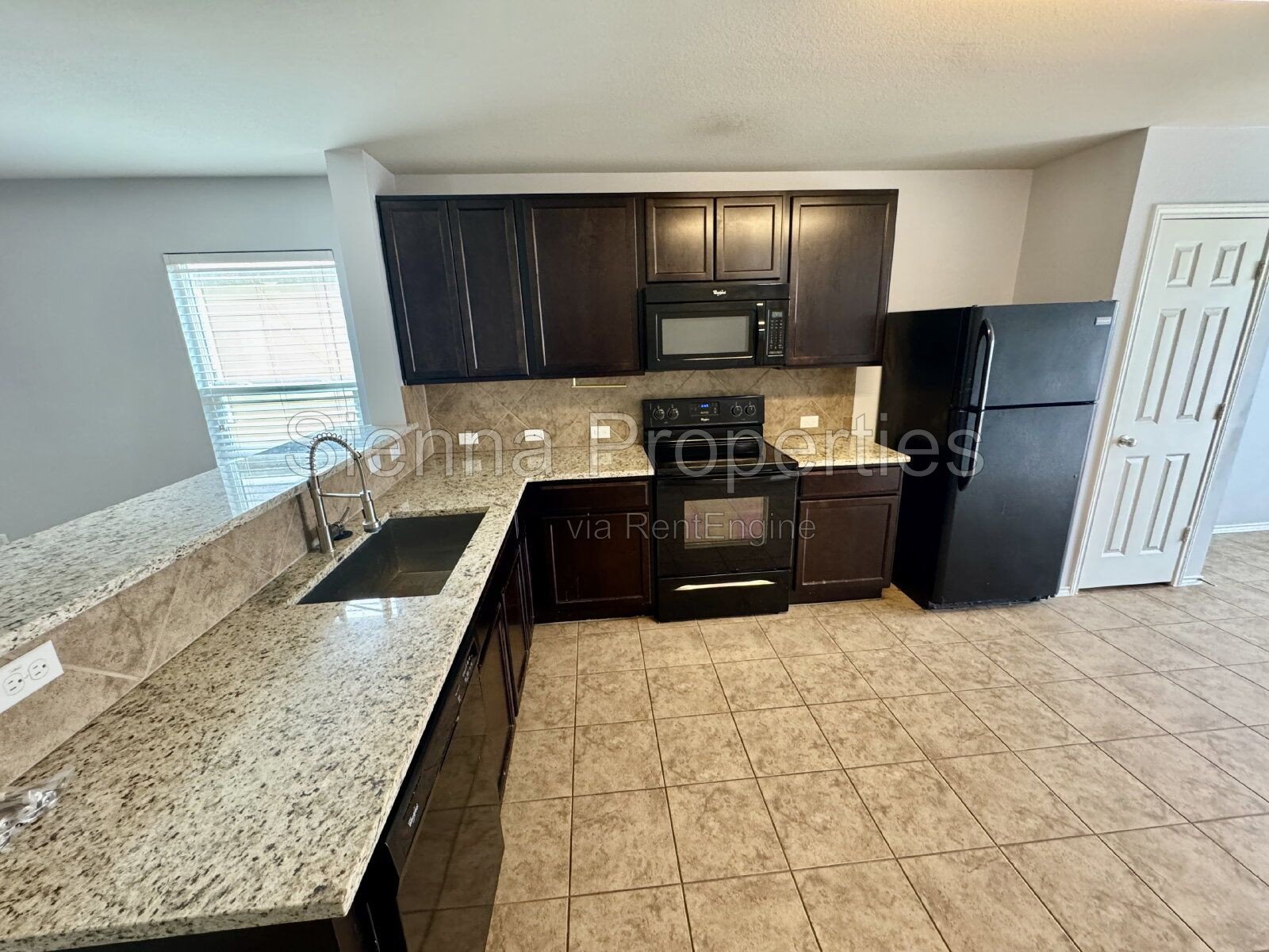 3BD 2BA in the Woodland Hills Community: East Austin property image