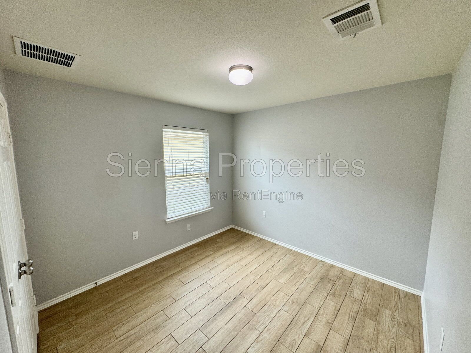 3BD 2BA in the Woodland Hills Community: East Austin property image