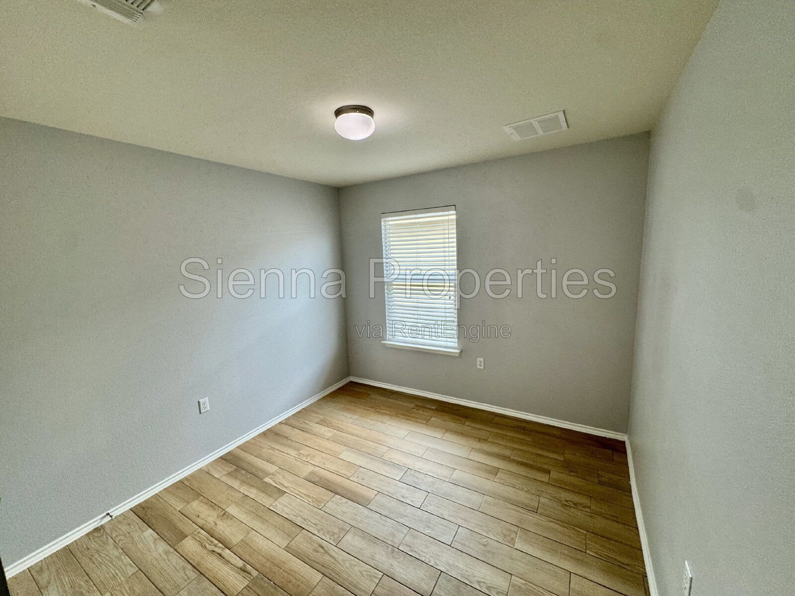 3BD 2BA in the Woodland Hills Community: East Austin property image