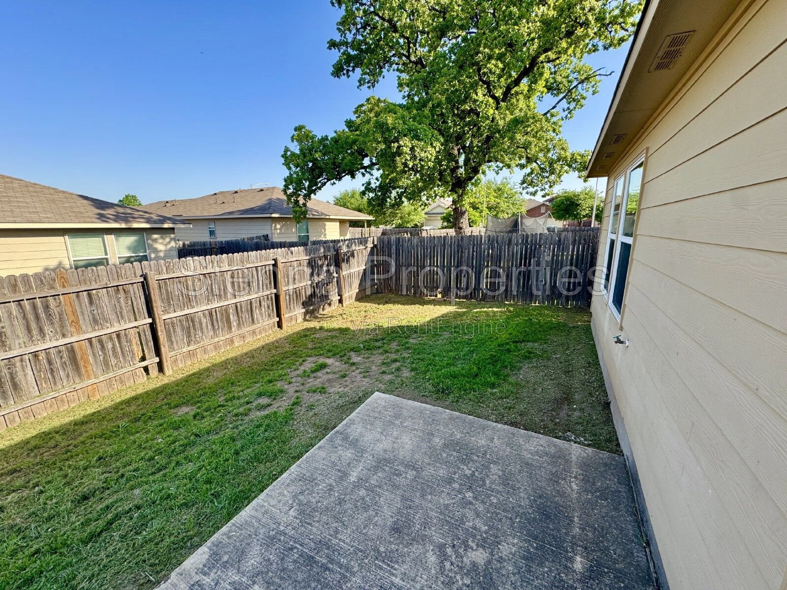 3BD 2BA in the Woodland Hills Community: East Austin property image