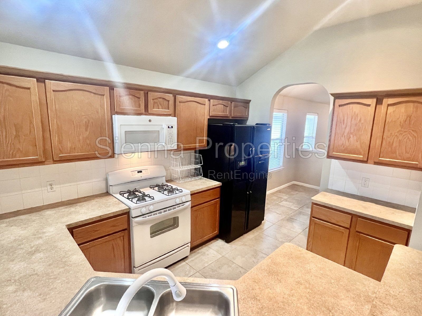 Nice 3BD 2BA Home in east Austin...Close to Tesla and the Airport property image