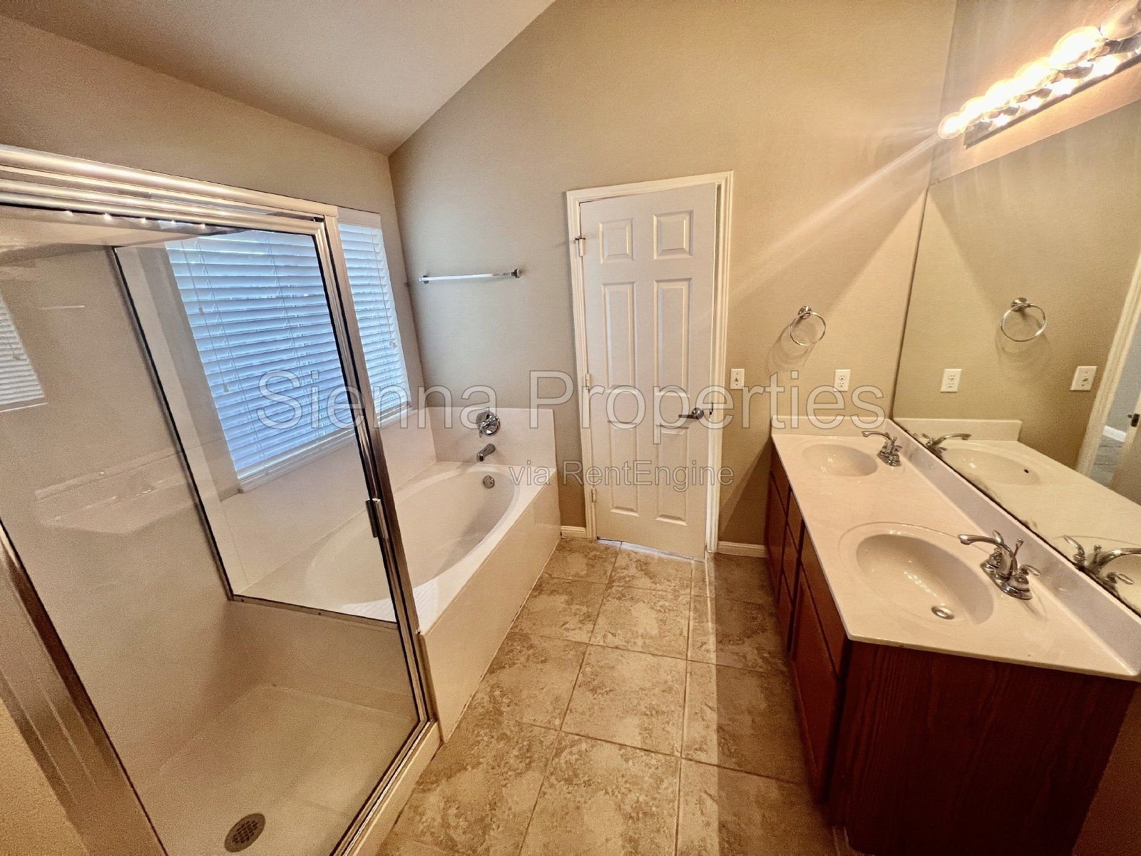 Nice 3BD 2BA Home in east Austin...Close to Tesla and the Airport property image