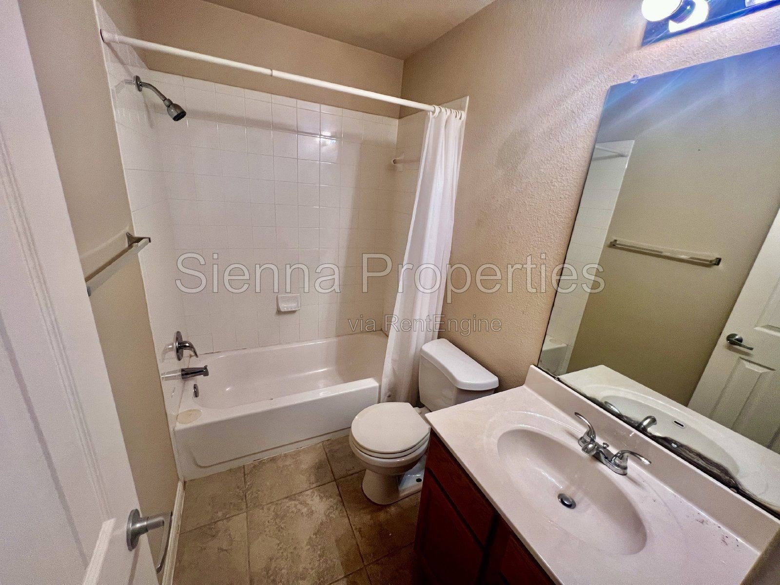 Nice 3BD 2BA Home in east Austin...Close to Tesla and the Airport property image