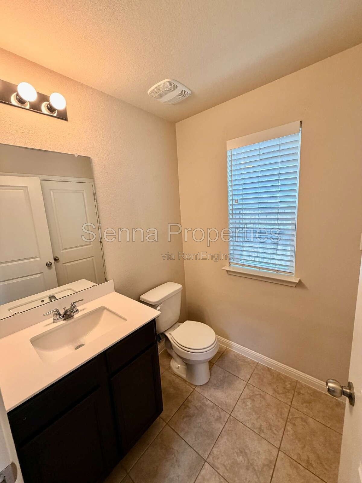 3 Bed / 2.5 Bath Home in Blanco Vista property image