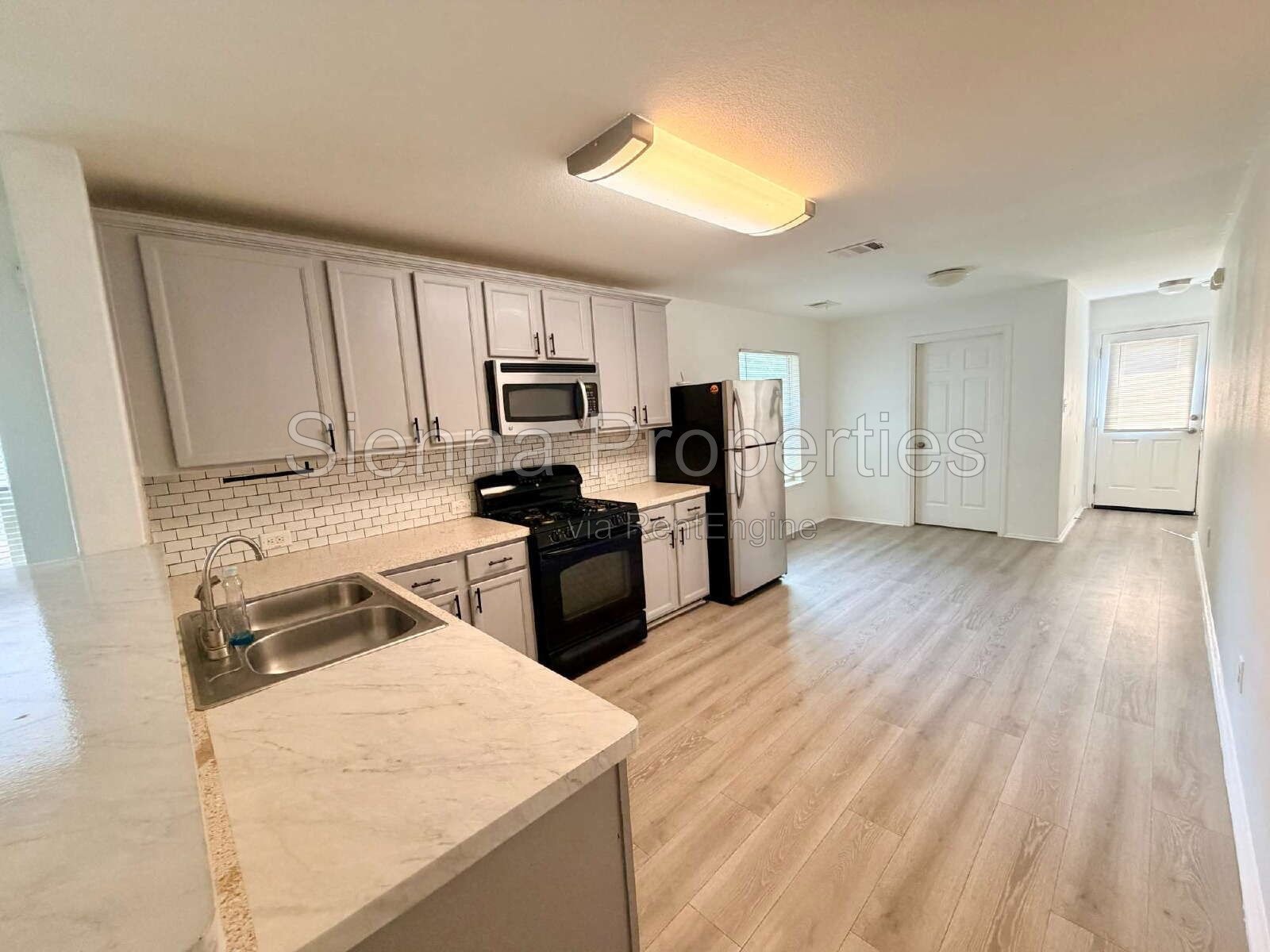Buda: Shadow Creek: 3BD 2BA Corner Lot for Rent property image