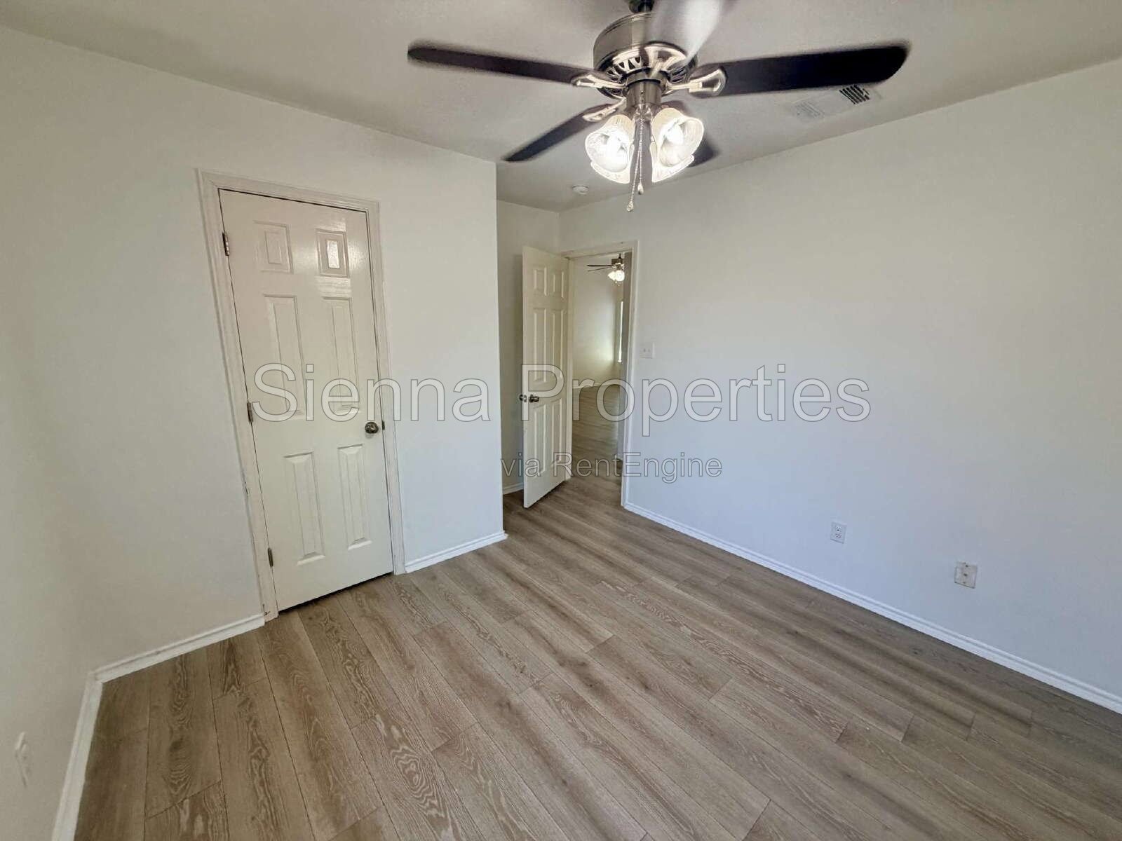 Buda: Shadow Creek: 3BD 2BA Corner Lot for Rent property image