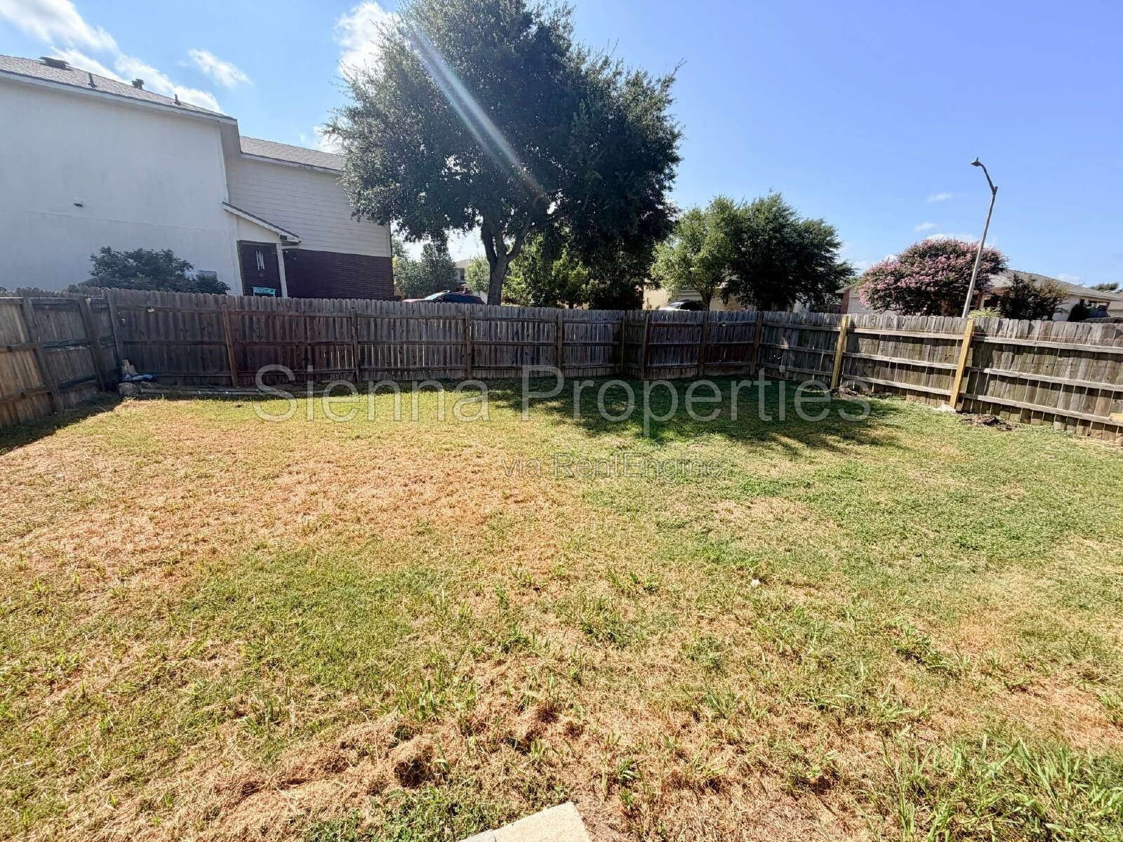 Buda: Shadow Creek: 3BD 2BA Corner Lot for Rent property image