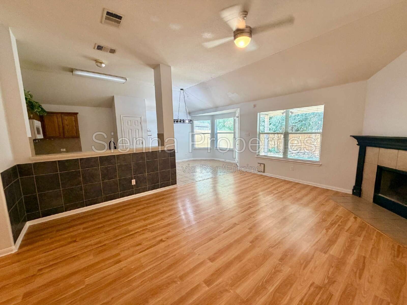 Cedar Park: Heritage Park: 3BD 2BA Home for Lease property image